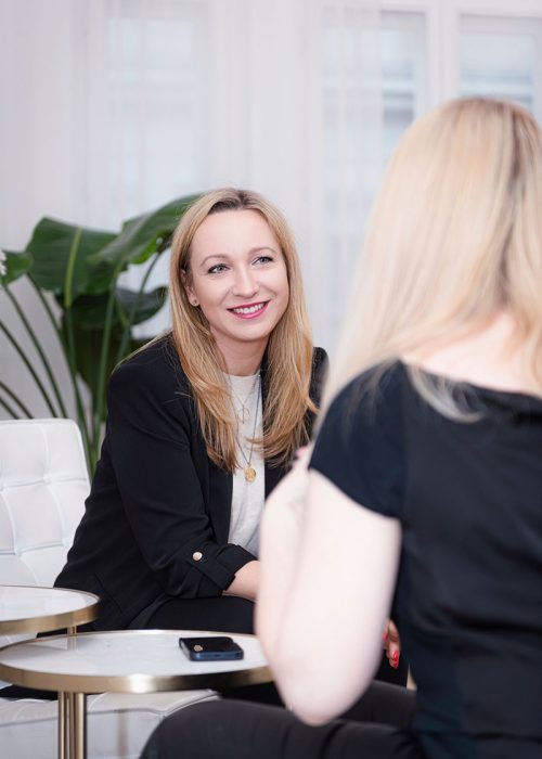 jak-pracuje-monika-goldowska